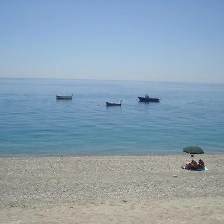 Nereidi Bed & Breakfast 4*